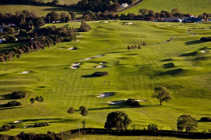 golf-course-1103359_1280