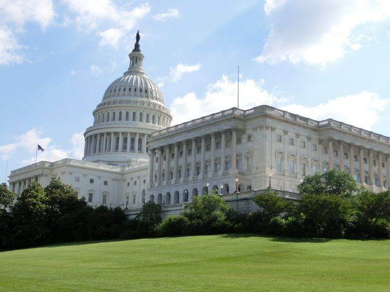 Senate passes veterans health bill after Republicans cave to pressure