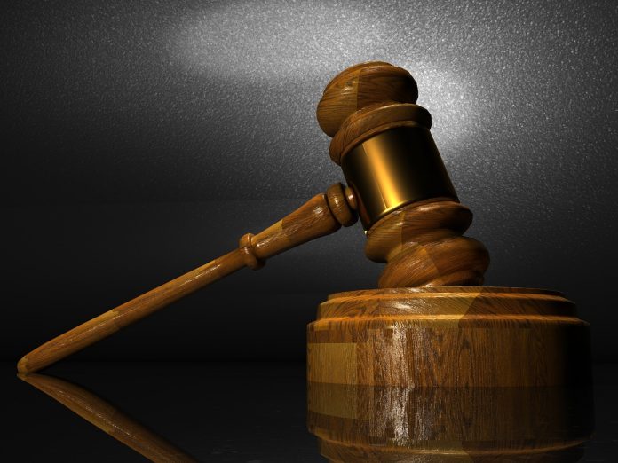law-1063249_1280 Gavel Courtroom Justice Law Lawyer