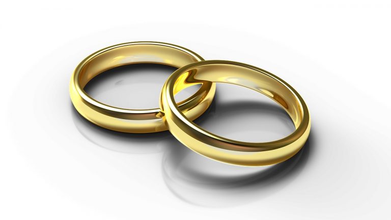 Hallmark wants to reinstate same-sex marriage ad after pulling it Hallmark wants to reinstate same-sex marriage ad after pulling it