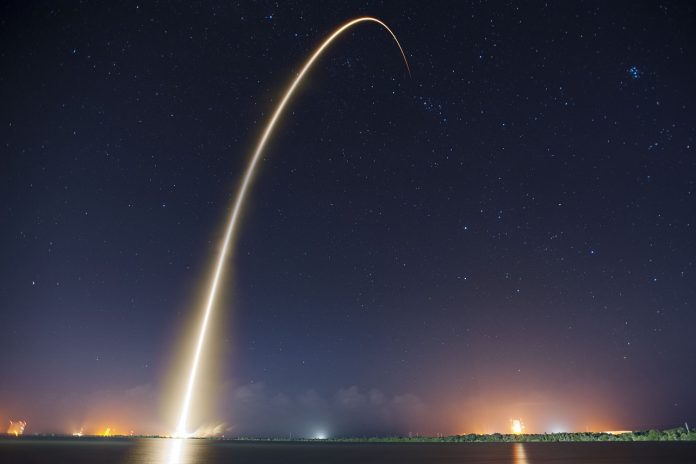 rocket-launch-693215_1280
