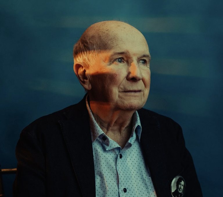 Multiple Tony-winning playwright Terrence McNally dies at 81 due to complications from coronavirus Multiple Tony-winning playwright Terrence McNally dies at 81 due to complications from coronavirus