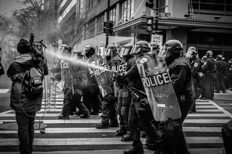 Federal agents, Portland protesters in standoff as chaos envelops parts of city