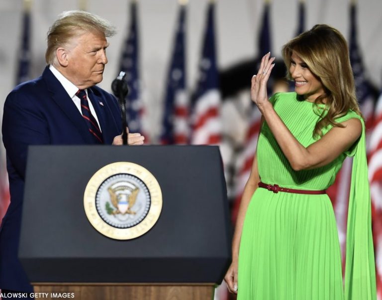 Melania Trump Wore A ‘Green Screen Dress’ And It Played Out Just As You’d Expect Melania Trump Wore A ‘Green Screen Dress’ And It Played Out Just As You’d Expect
