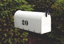 Louis DeJoy Reportedly Pressured Former Employees To Donate To GOP, Then Reimbursed Them mailbox