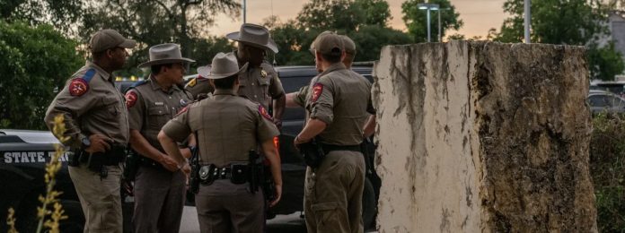 Screen Shot 2022-05-27 at 2.17.00 AM Uvalde Texas Police School