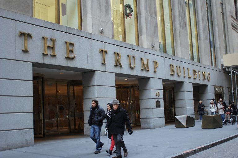 Dismal Crowd At NYC Trump Rally Despite Ex-Prez’s Call For Action As Arrest Looms Dismal Crowd At NYC Trump Rally Despite Ex-Prez’s Call For Action As Arrest Looms
