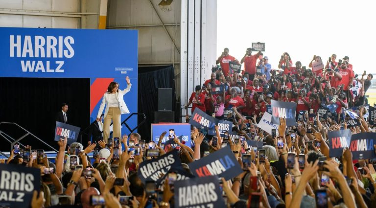 Harris and Walz Make Their Appeal in Midwest Swing Harris and Walz Make Their Appeal in Midwest Swing